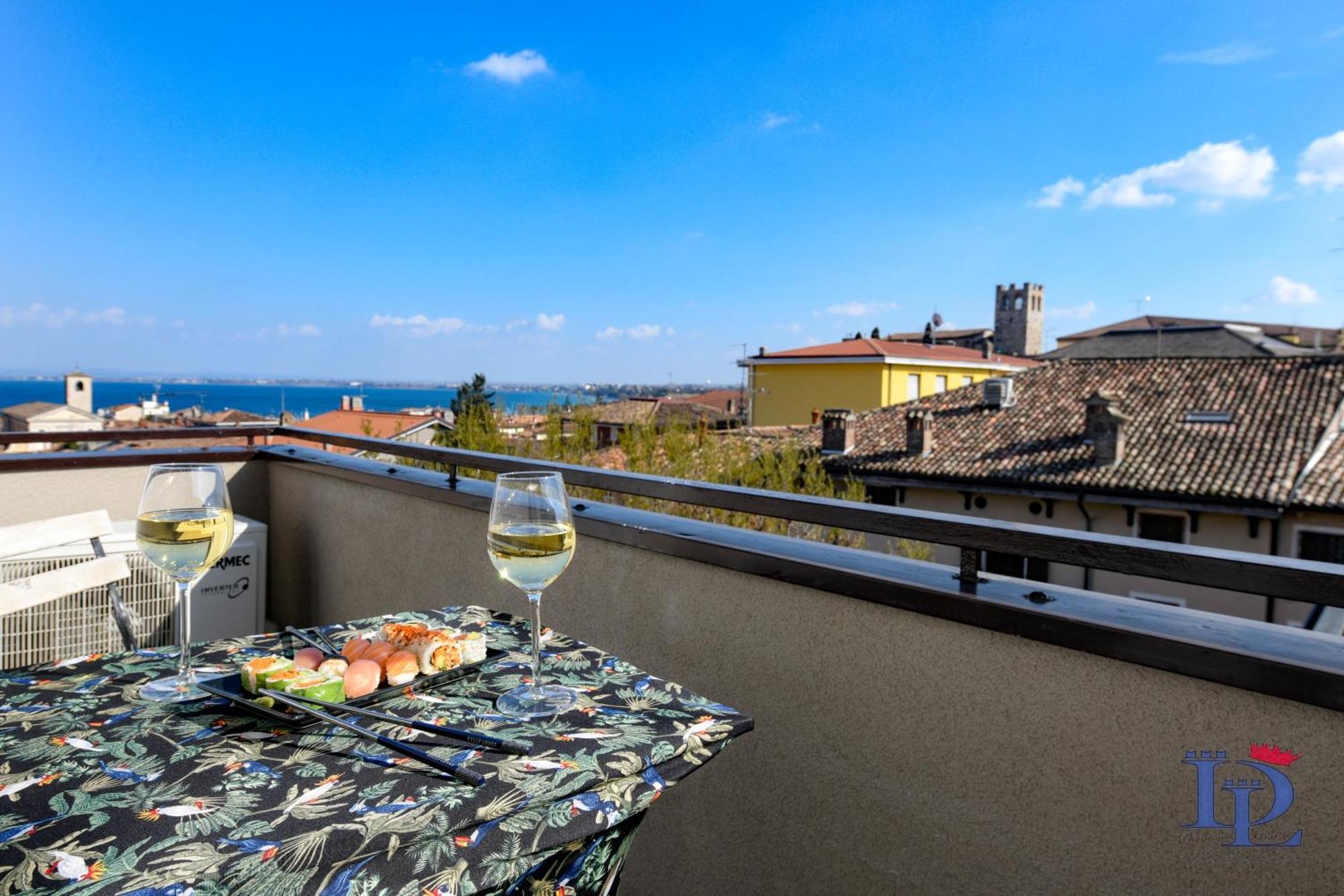Desenzanoloft Official Partner Marriott Homes & Villas - Smiling In Desenzano Lake View Desenzano del Garda Dış mekan fotoğraf