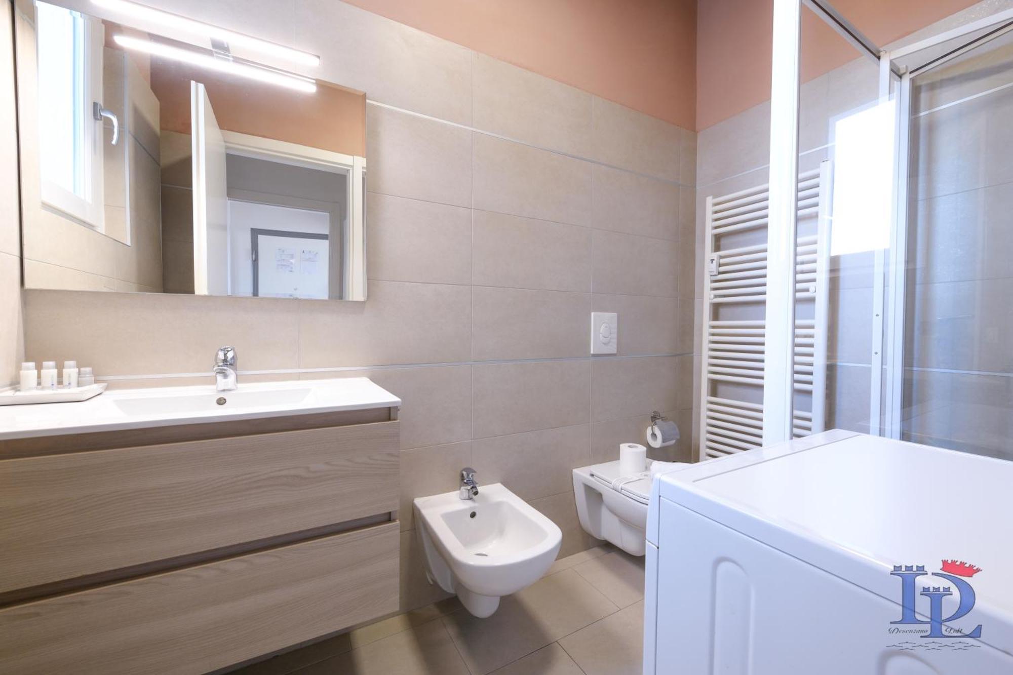 Desenzanoloft Official Partner Marriott Homes & Villas - Smiling In Desenzano Lake View Desenzano del Garda Dış mekan fotoğraf